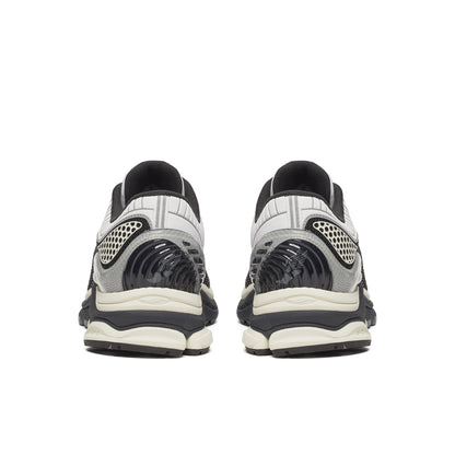 ブラック／ホワイト