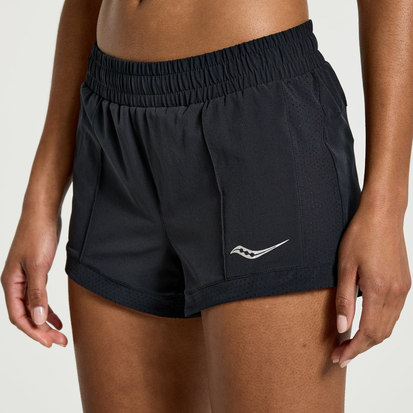 ブラック